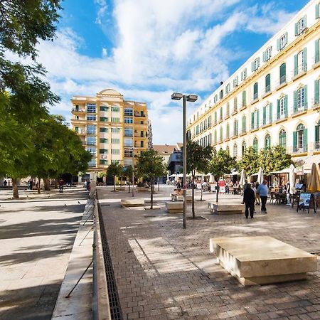 The 1St Corner Central Apartments Malaga Exterior photo