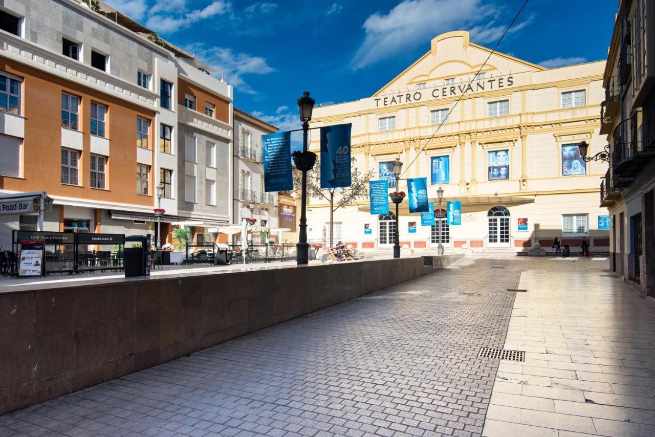 The 1St Corner Central Apartments Malaga Exterior photo
